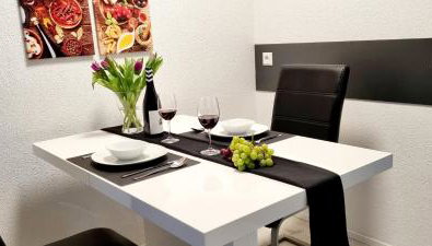 New Modern SelfCheckin PublicFreeParking HighSpeed Wifi KingSizeBed - Foto 3