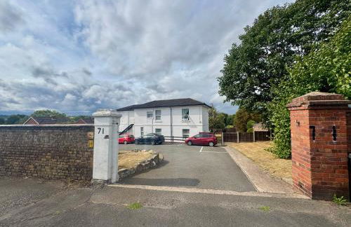 THE SPRINGFIELD SUITE - ONE BEDROOM APARTMENT - KIDDERMINSTER CENTRAL - SLEEPS 3 GUESTS - PARKING INCLUDED - WEST MIDLANDS SAFARI PARK LOCATIOn - Foto 24