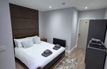 Easy access to manchester airport &city centre - Photo 5