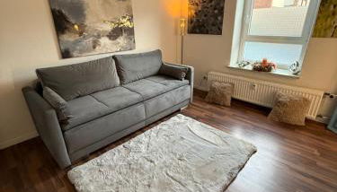 1 Zi Whg an der Universität zu Kiel-City, Alsenstrasse 17, perfekt als Schadenwohnung, eigener Parkplatz, 45 qm, große Wohnküche, , Wlan incl, perfekt möbliert, je 3 Min zur Universitätsklinik zu Kiel, Ostsee, Seebäder, - Foto 4