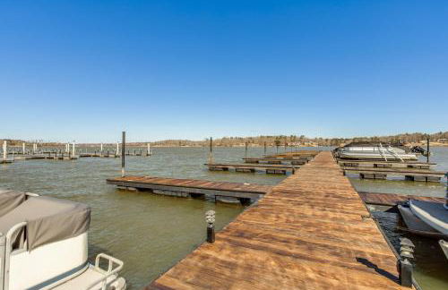 Boat-Ready Location! Airy Greenwood Family Cottage - Foto 26