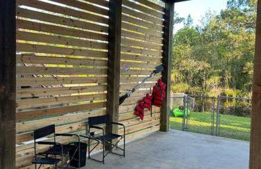 Bay Breeze Bliss-Hot Tub, Bar and Canal 5mi to Beach - Foto 36