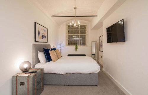 Liverpool Gem, Spacious 2BR Apt, Sleeps 8 - Photo 13