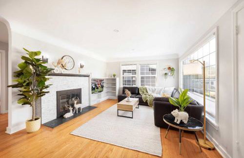 Modern 2BR Retreat w Maple Leaf UW&Park - Foto 2