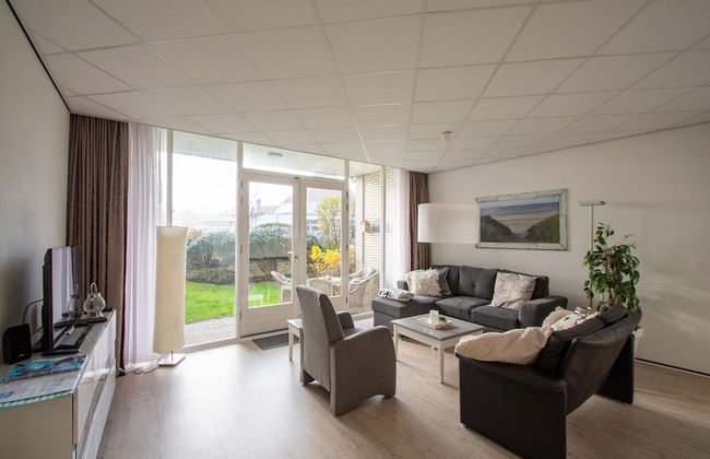 An Apartment That is Attractively Furnished - Foto 39