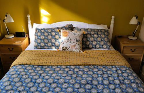 Bright cosy house, garden, central to town & beach - Foto 2