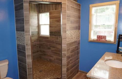 Spacious Family Cabin on Stunning Wixom Lake near Midland, Michigan - Foto 18