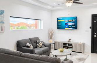 Fully Furnished 3BR and 2BA Gem Near Airport & Mall - Foto 3