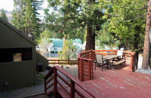 Miners Suite-Centrally Located in Shaver Lake - Photo 17