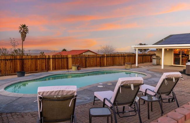 Desert Oasis Cozy Comfort Meets Outdoor Luxury - Foto 4