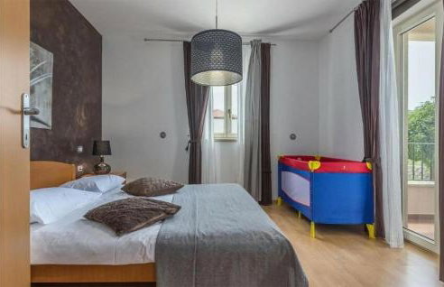 Amazing Home In Koromacno-Brovinje - Foto 15