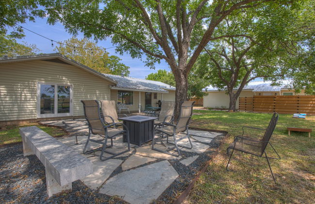 Spacious Home - Fire Pit, BBQ and Outdoor Seating! - Foto 31