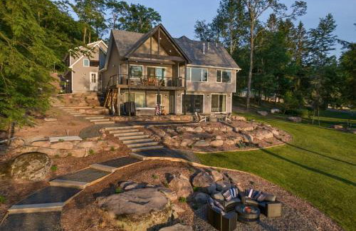 Lakeside Lodge with Studio Apartment - Foto 28