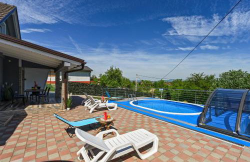 CVETKOVA HIŽA sa JACUZZIJEM - Foto 6