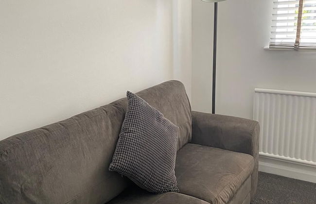 Riverside Park Ground Floor Apartment - St Neots - Photo 18