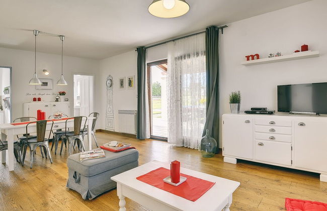 Modern Holiday Home With Pool in Marcana - Foto 18