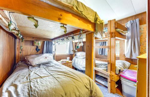 Hike, Ski and Unwind Cabin with Deck in Chester! - Foto 21