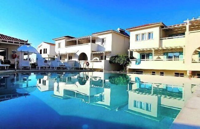 Sunrise Village - Foto 1