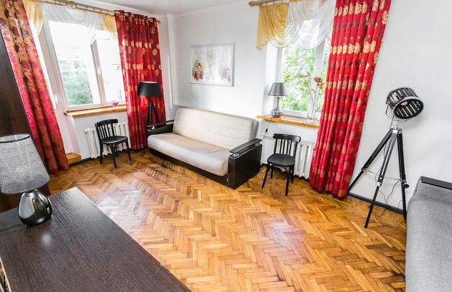 Apartment on Bolshoy Kondratievskiy 4 - Photo 1