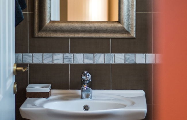 Absolute Villa by Stylish Stays - Photo 60