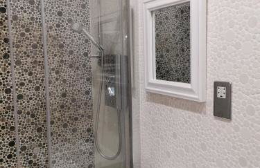 Riverside Cockatoo's Cottage Charming 3 Bed Retreat for up to 10 Guests - Foto 25