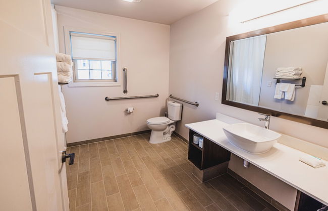 Frosty Valley Resort - Photo 10