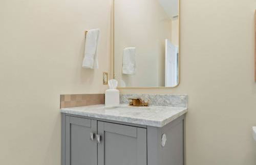 Luxe Retreat! Bar|Rooftop DT Views|Hot Tub|Arcade - Foto 39