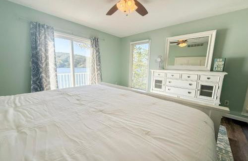 Lakefront Home-3BD25BADockGrillFirepitKayaks - Foto 46