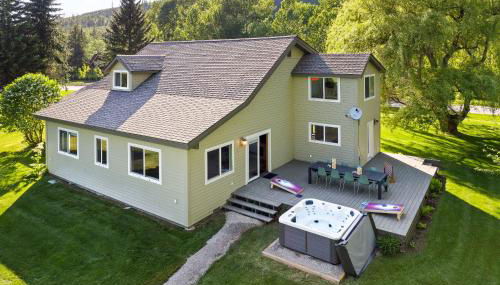 Lux Fly-Fishing Haven near Glacier Park - Hot Tub - Foto 5