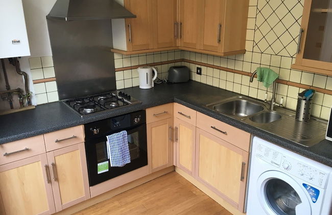 Beach Front 2-bed Apartment With Deck & BBQ - Foto 5