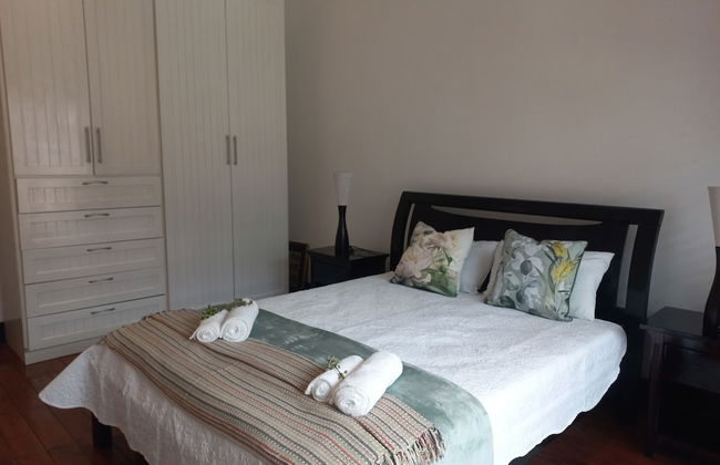 Jakes's Place Modern Comfortable & Sunny 3-bedroom House in Kensington - Photo 7