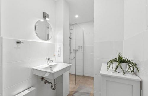 Stylisches 2-Zimmer Ambient Apartment in Alsternähe mit Kingsize-Bett & Schlafsofa - Foto 8