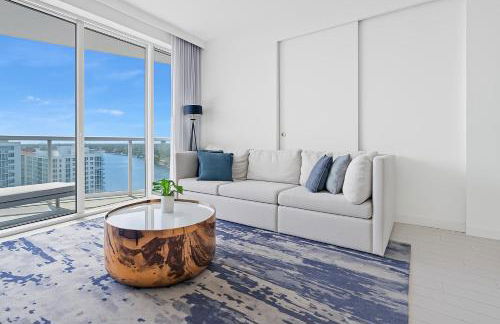 Luxury Corner 1 BR W Residence with Fantastic Intercoastal Views, Pool & Hot tub - Foto 1