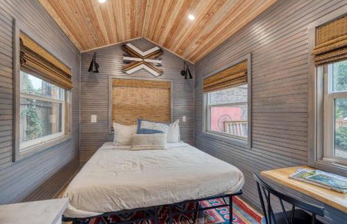 Stay Portland - Restored Farmhouse & Backyard Tiny House Village - Photo 58