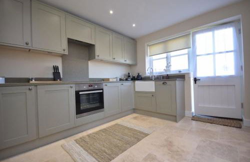 The Dairy , Emsworth - Photo 11