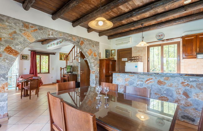 Villa Tzina Large Private Pool Walk to Beach A C Wifi Car Not Required - 1604 - Foto 25