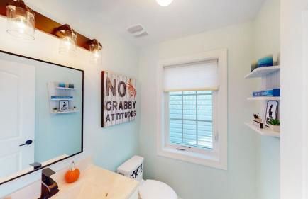 Beach House Steps away from the Boardwalk and Beach with Ocean Views in Seaside Heights! - Foto 63