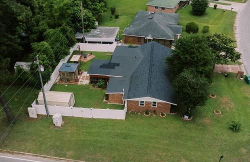 Spacious Backyard • Alfresco Dining • Pet Friendly - Foto 59