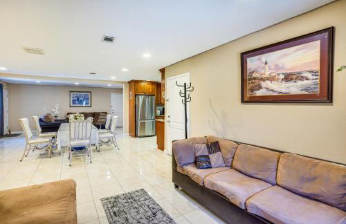 Westminster Apartment Near Beaches and Theme Parks! - Foto 12