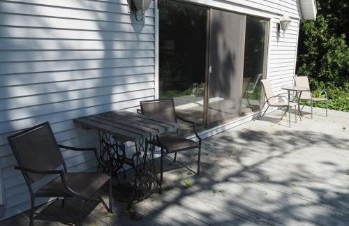 A Short's Walk - Lakefront w Spa & Kayaks! - Foto 10