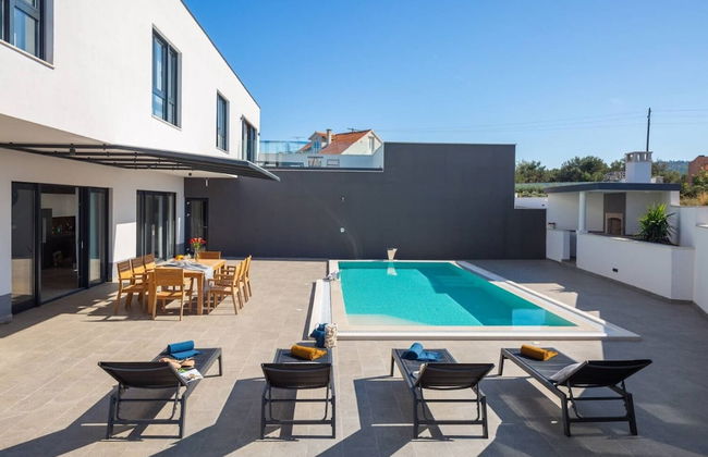 Holly - With Pool - H - Foto 26