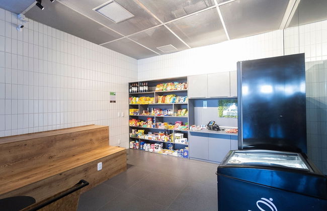 Apartamento moderno com piscina e AC - Foto 22