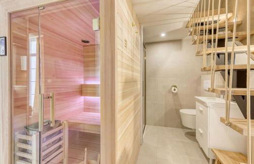 Luxury Suite - Jacuzzi et Sauna - Foto 14
