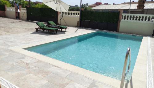 Casa en Empordà con piscina grande propia - Foto 1