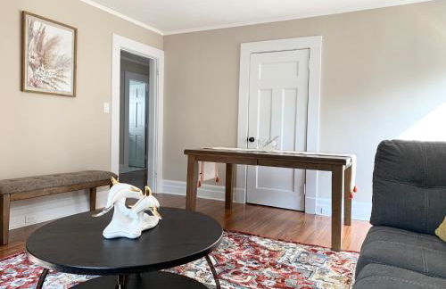 Newly renovated 4 bedroom apartment near downtown. - Foto 39