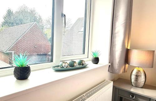 Walnut Flats-F5, Stylish 1-Bedroom - Parking, Netflix, WIFI - Close to Oxford, Bicester & Blenheim Palace - Photo 33