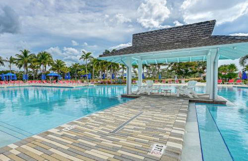 3 Mi to Naples Beach! Couples Resort Getaway - Photo 24