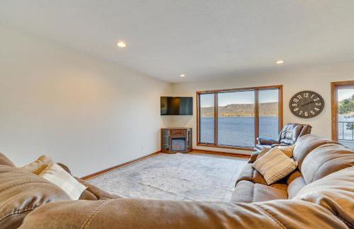 Dock and Views Waterfront Home in Wabasha! - Foto 4