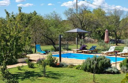 Villa Stone Medal - Photo 17