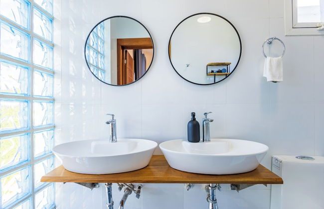 3-BR Villa with Pool & Rooftop Jacuzzi - Foto 39